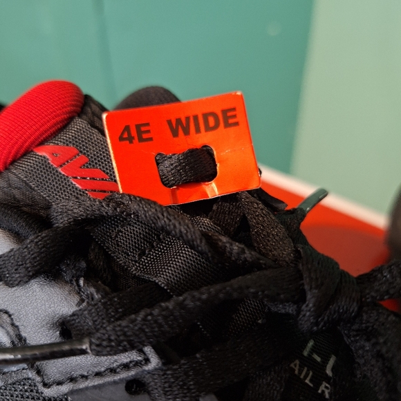 Avia Sneakers - Picture 2 of 4